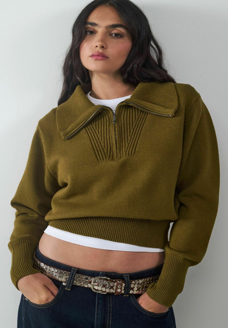 Джемпер Balmohk Jumper, Dark Coat Khaki/Khaki
Джемпер Balmohk Jumper, Dark Coat Khaki/Khaki