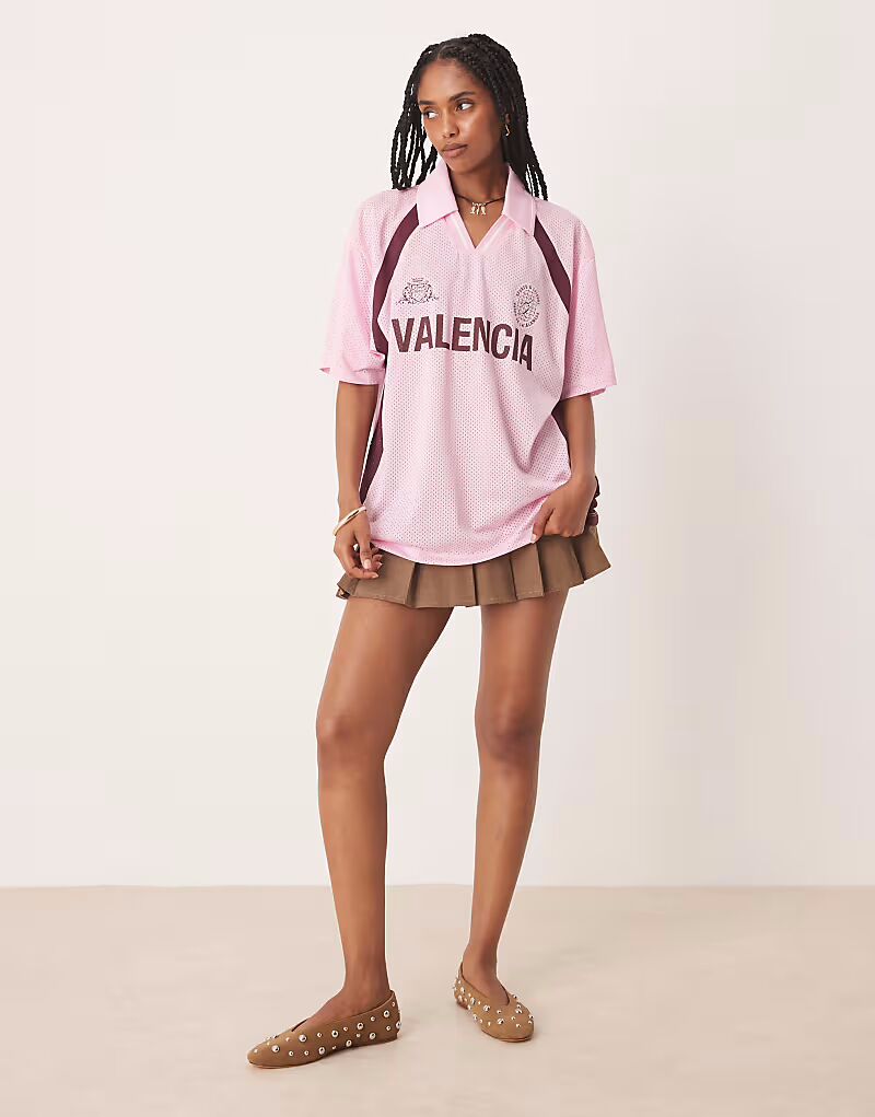 Футболка-регби ASOS DESIGN свободного кроя с принтом «Валенсия» розового цвета
Футболка-регби ASOS DESIGN свободного кроя с принтом «Валенсия» розового цвета