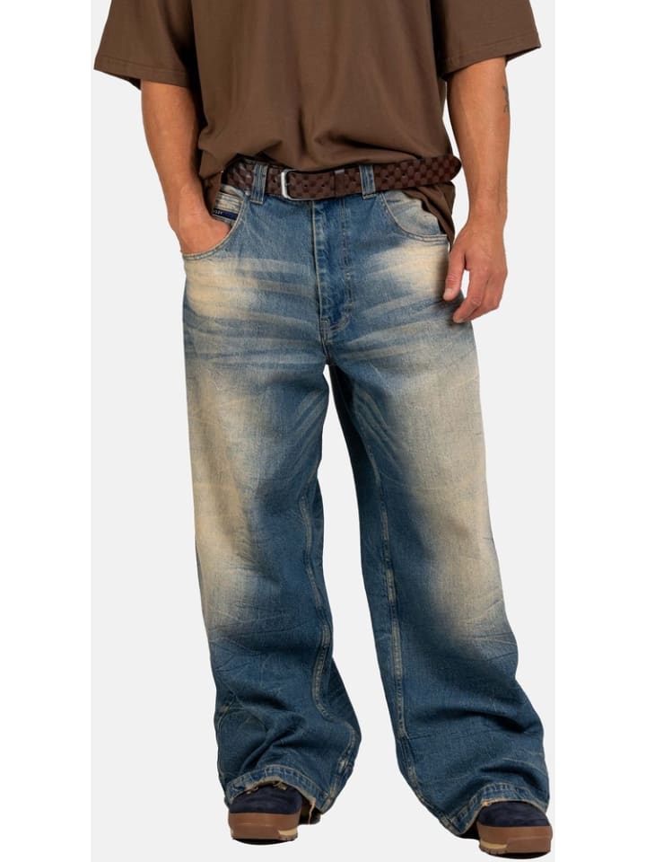 Джинсы Giant Baggy бежевого цвета Reell
Джинсы Giant Baggy бежевого цвета Reell