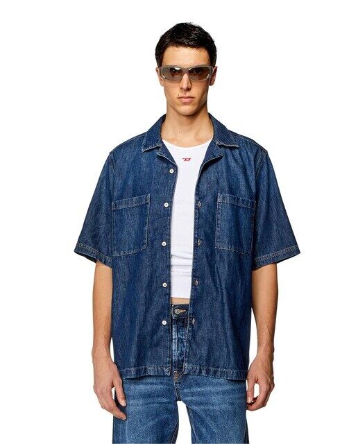 Мужская непринужденная джинсовая рубашка с короткими рукавами Diesel, синий
Мужская непринужденная джинсовая рубашка с короткими рукавами Diesel, синий
