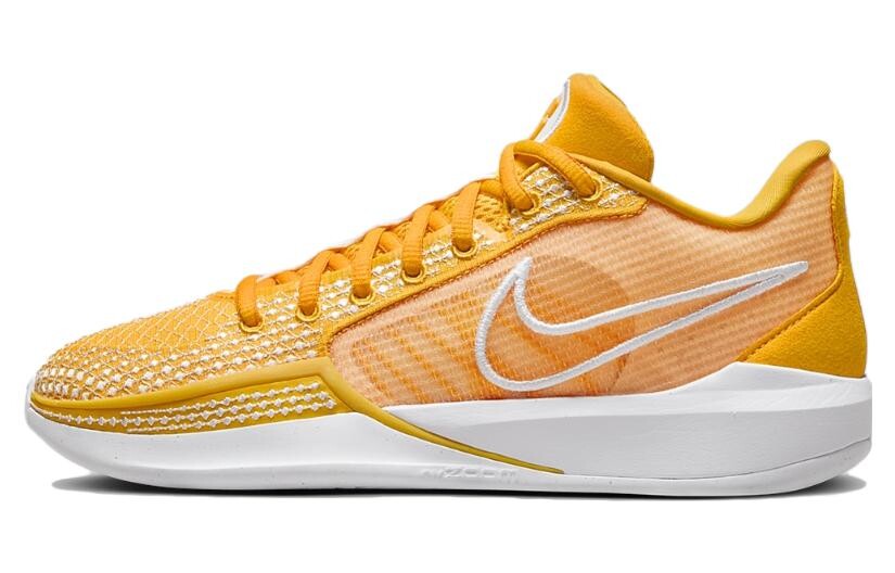 Баскетбольные кроссовки Sabrina 1 University Gold Women's Nike, цвет Yellow/White
Баскетбольные кроссовки Sabrina 1 University Gold Women's Nike, цвет Yellow/White