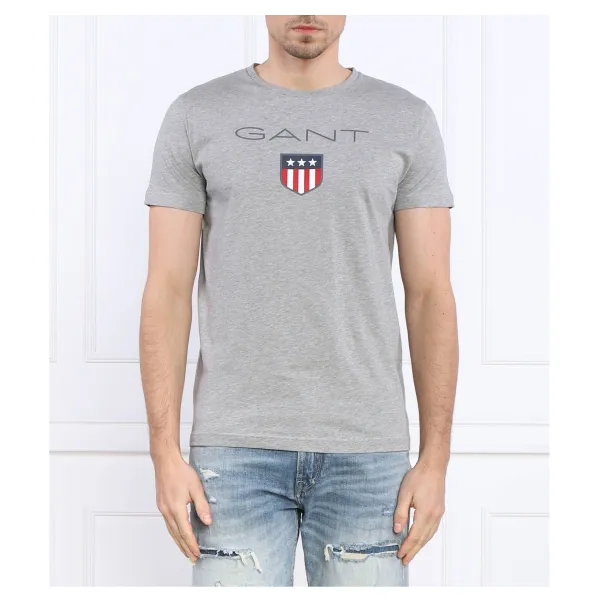 Футболка стандартного кроя Shield из нержавеющей стали Gant, серый
Футболка стандартного кроя Shield из нержавеющей стали Gant, серый