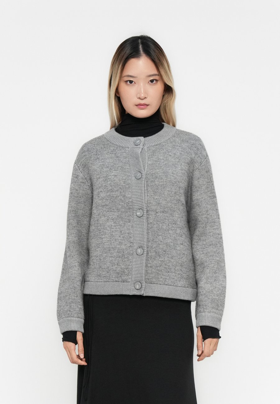 Кардиган Object OBJMERLE , Medium Grey Melange/Mottled Grey
Кардиган Object OBJMERLE , Medium Grey Melange/Mottled Grey