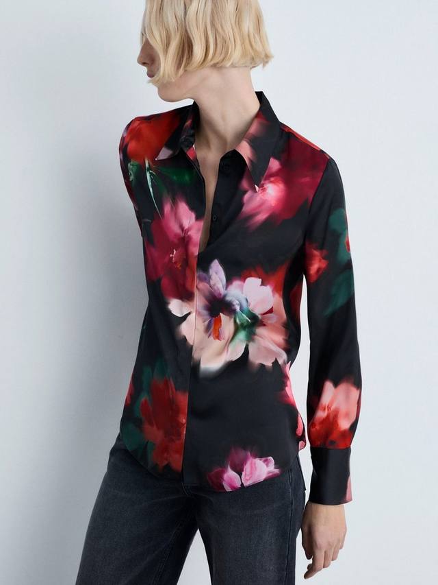 Шелковая атласная рубашка в цветочек Mango, черный/разноцветный
Шелковая атласная рубашка в цветочек Mango, черный/разноцветный