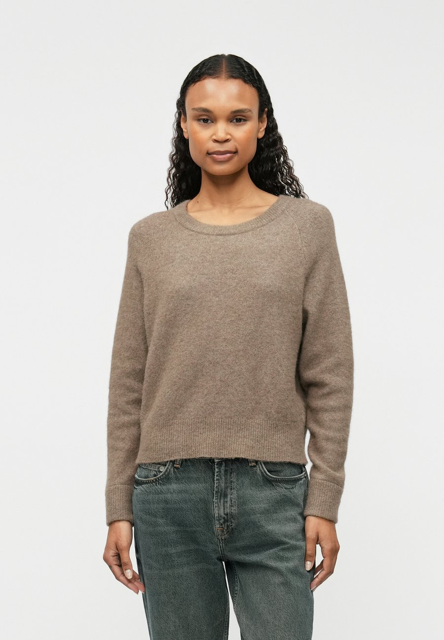 Джемпер Samsøe Samsøe NOR SHORT, Fossil/Light Brown
Джемпер Samsøe Samsøe NOR SHORT, Fossil/Light Brown