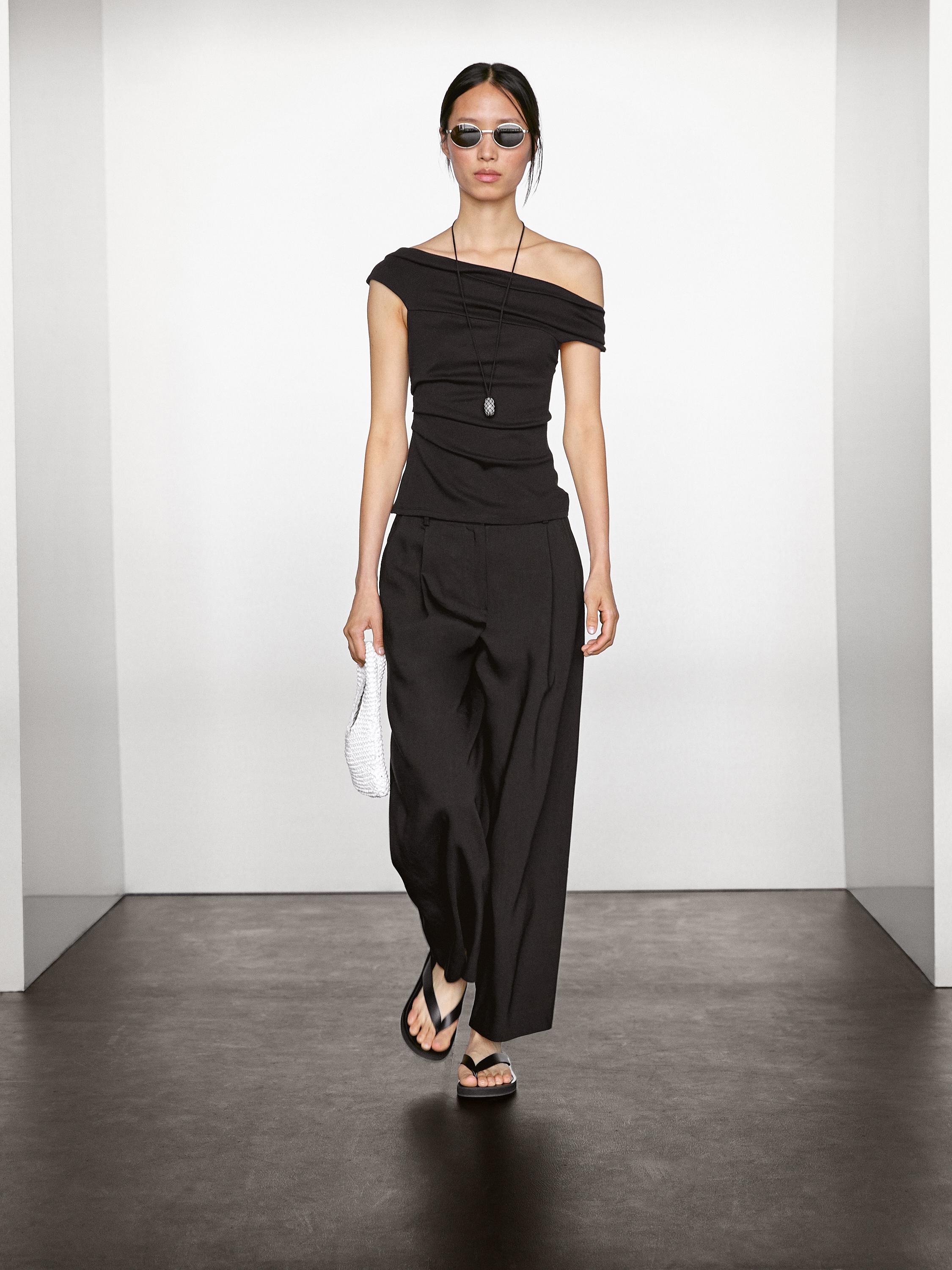 Брюки из струящейся льняной ткани с вытачками Massimo Dutti, черный
Брюки из струящейся льняной ткани с вытачками Massimo Dutti, черный