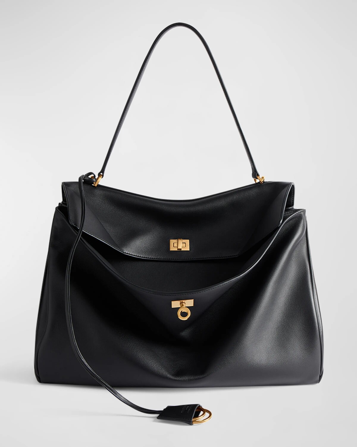 Большая кожаная сумка-саквояж Rodeo Balenciaga, черный
Большая кожаная сумка-саквояж Rodeo Balenciaga, черный