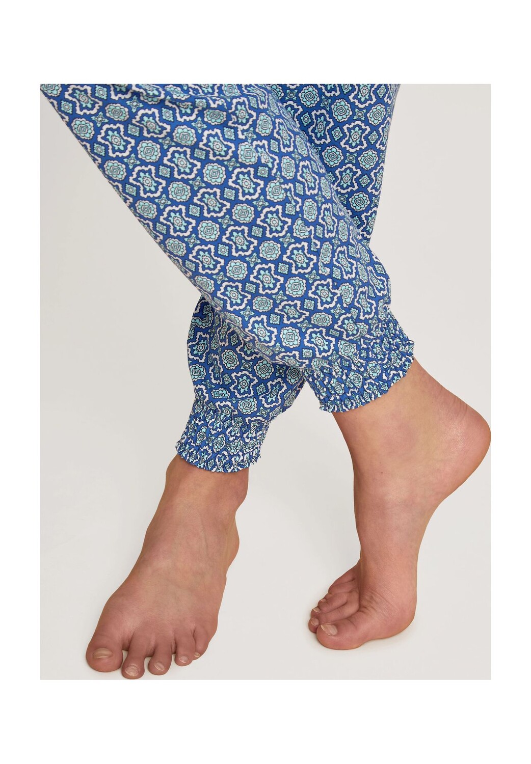 Женские пижамные штаны с эластичной резинкой на талии и минимальным принтом Energy Energy для женщин CALIDA, цвет Sodalite Blue
Женские пижамные штаны с эластичной резинкой на талии и минимальным принтом Energy Energy для женщин CALIDA, цвет Sodalite Blue