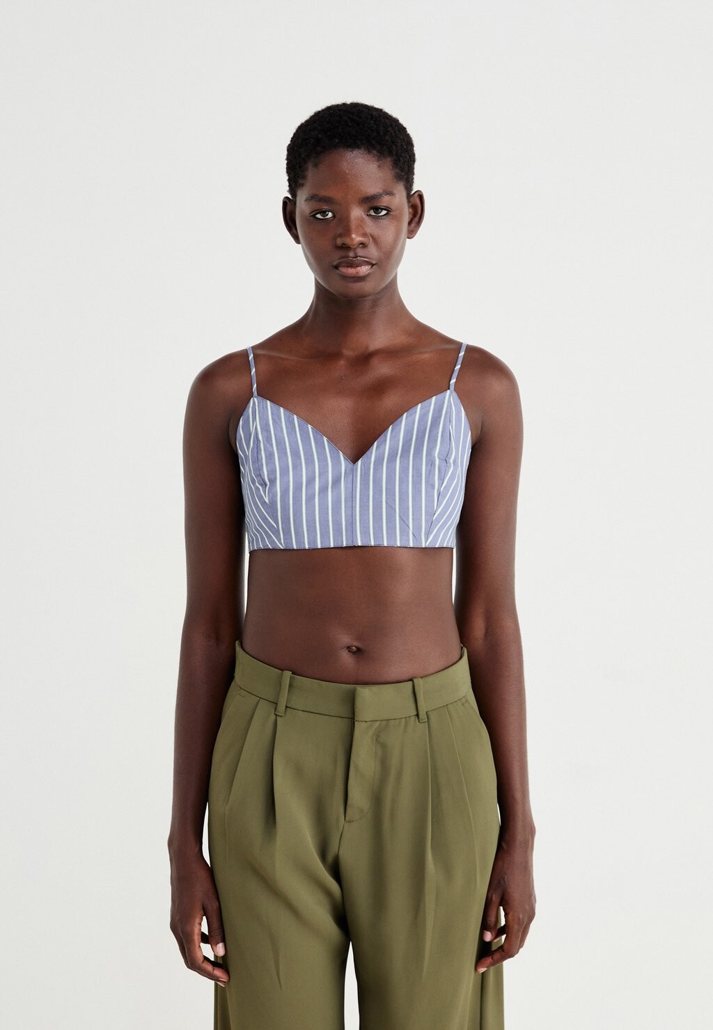 Топ STATEMENT BRA GAP, черный
Топ STATEMENT BRA GAP, черный