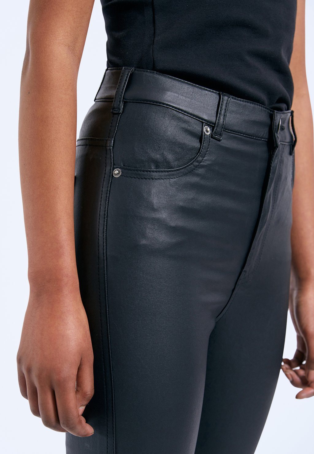 Брюки MOXY Dr.Denim, черный
Брюки MOXY Dr.Denim, черный