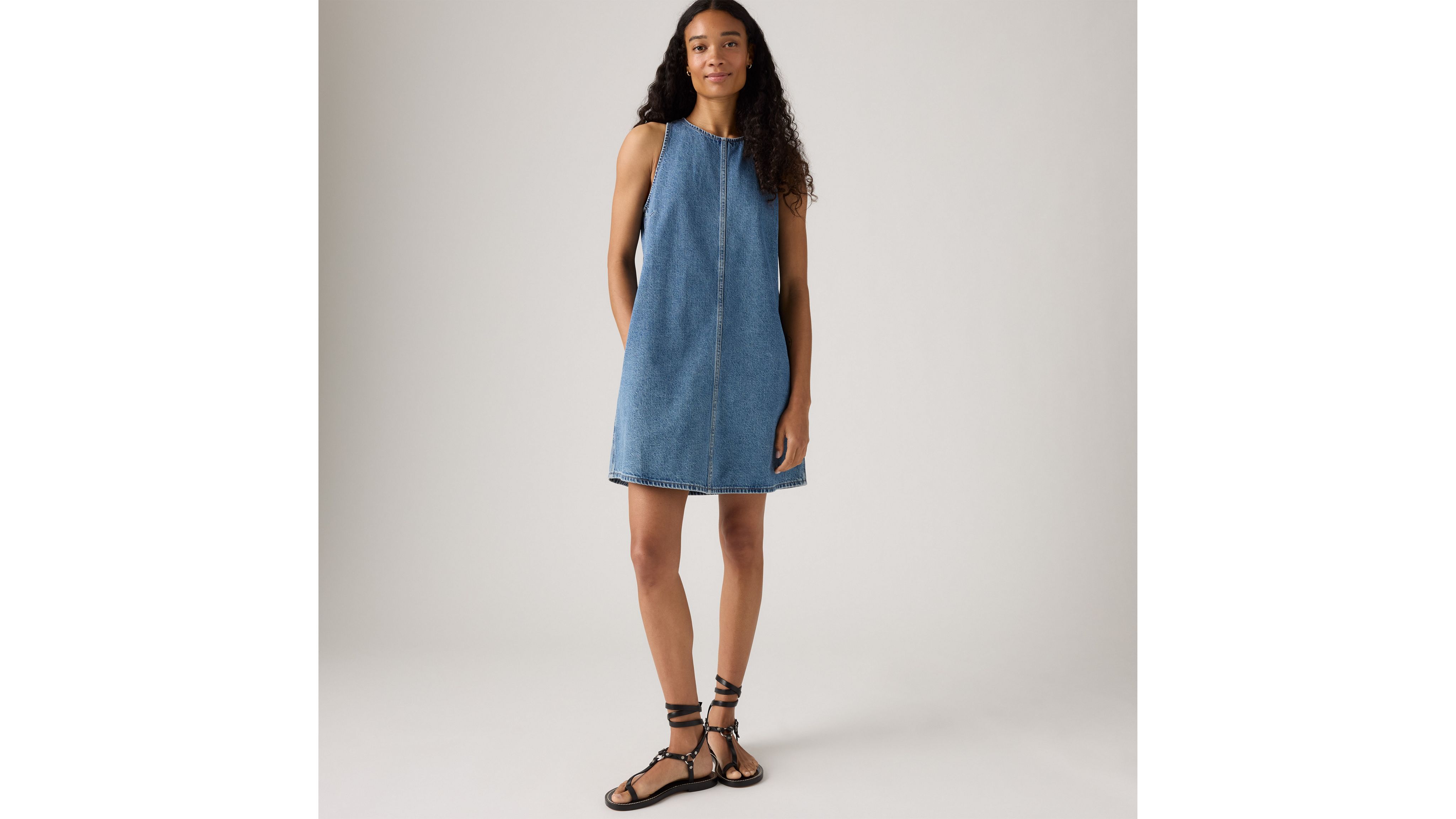 Платье-футляр в стиле 90-х Levi's, Swipe Right - Medium Wash
Платье-футляр в стиле 90-х Levi's, Swipe Right - Medium Wash