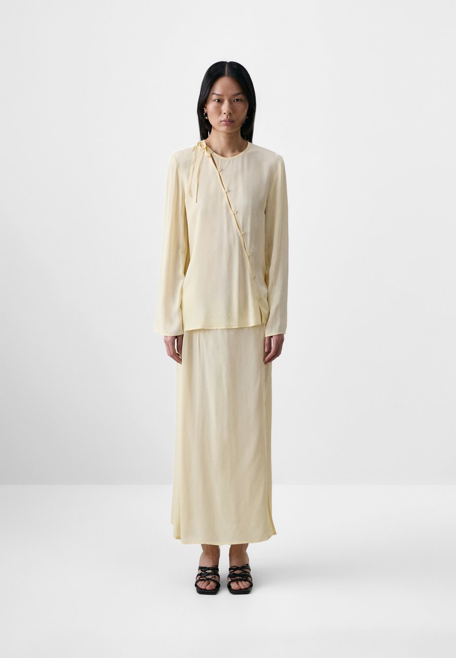 Блуза Samsøe Samsøe SANONA , Flan/Light Yellow
Блуза Samsøe Samsøe SANONA , Flan/Light Yellow