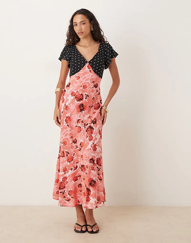 Платье миди ASOS DESIGN с рукавами-фонариками и цветочным принтом
Платье миди ASOS DESIGN с рукавами-фонариками и цветочным принтом