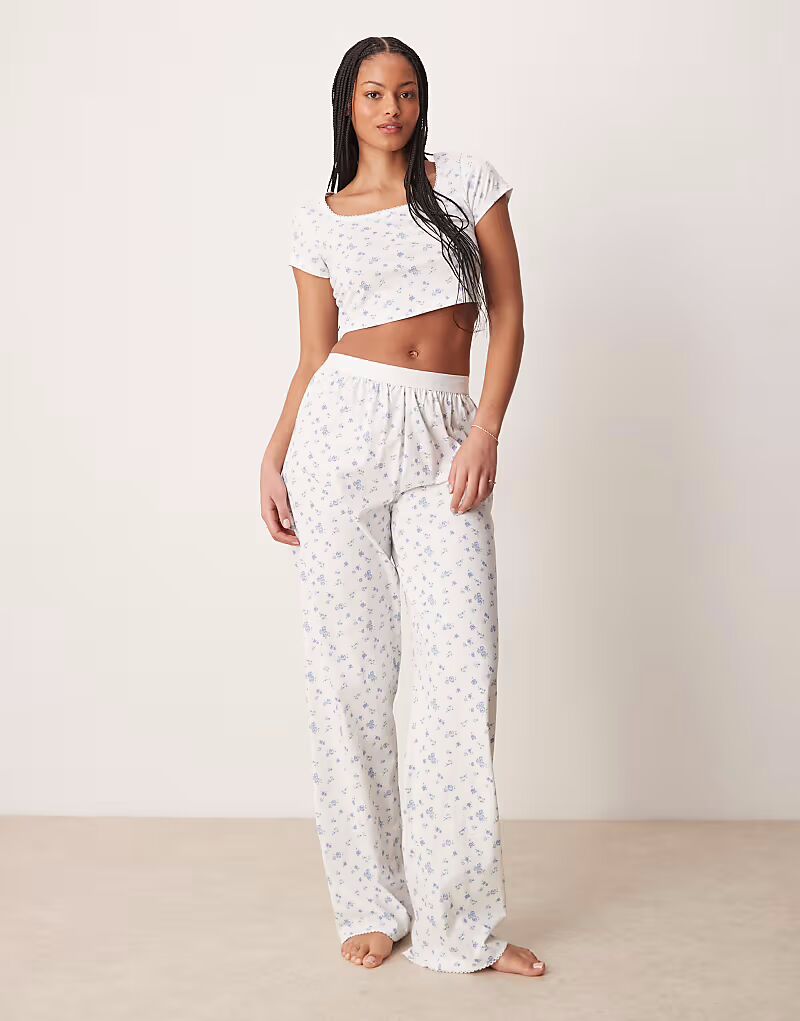 ASOS DESIGN Tall, комбинируемые пижамные брюки с открытым поясом и отделкой пико с мелким принтом ASOS Tall
ASOS DESIGN Tall, комбинируемые пижамные брюки с открытым поясом и отделкой пико с мелким принтом ASOS Tall