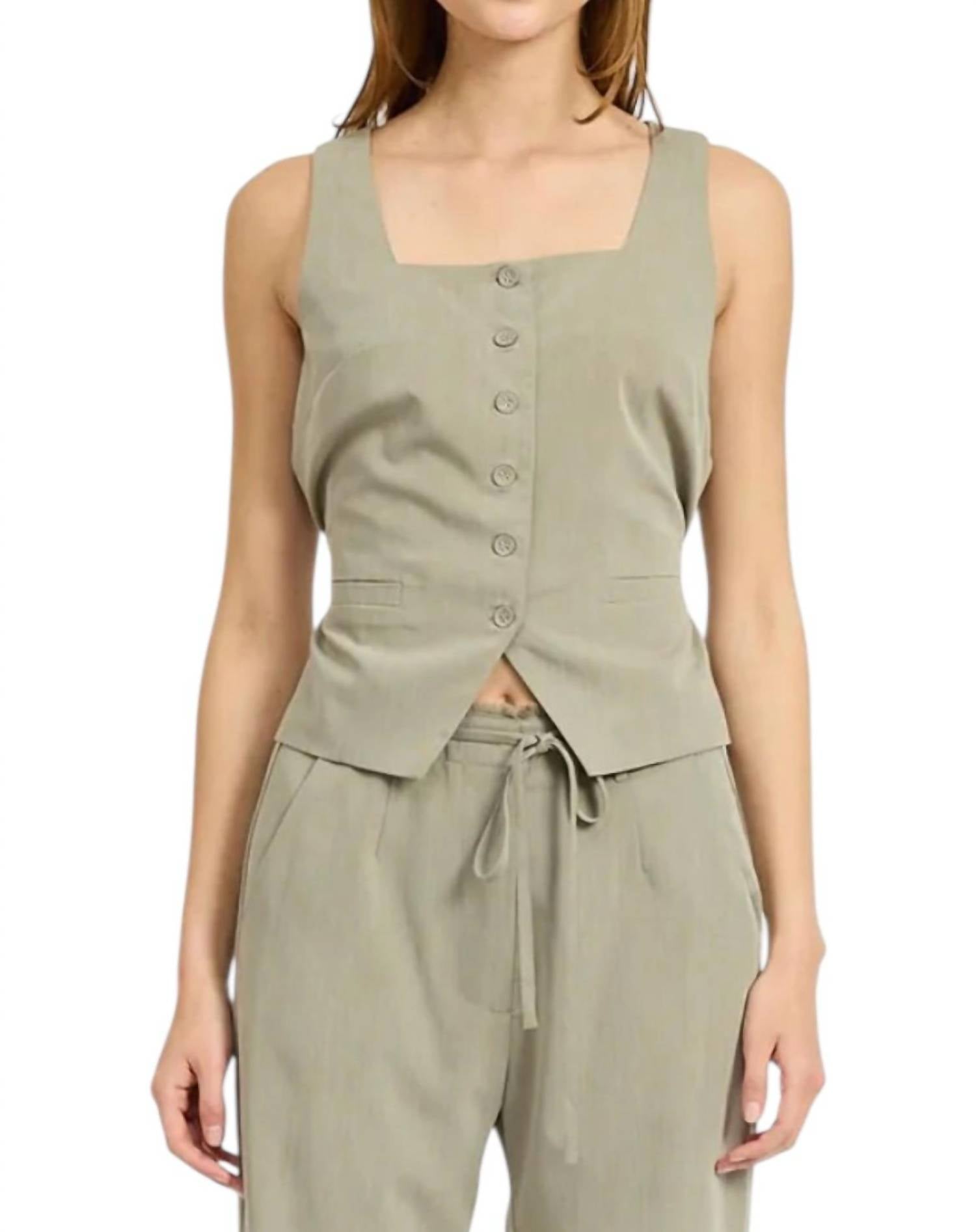 Роан жилет в цвете лишайника En Saison, Lichen
Роан жилет в цвете лишайника En Saison, Lichen