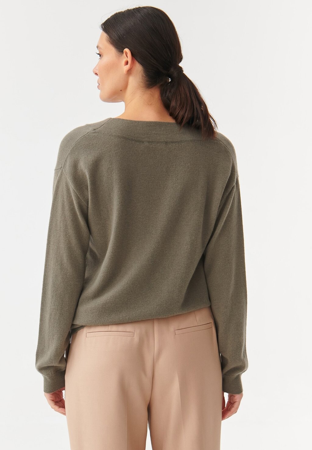 Свитер вязаный KASZMI TATUUM, цвет khaki
Свитер вязаный KASZMI TATUUM, цвет khaki