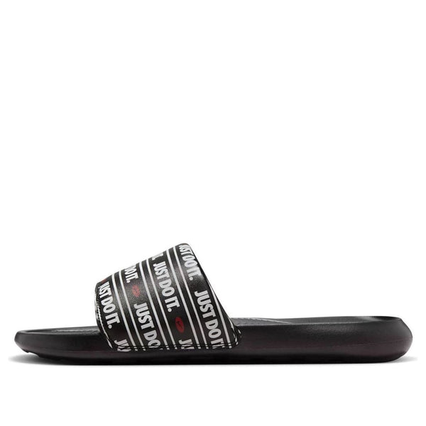 Тапочки victori one slides Nike, черный
Тапочки victori one slides Nike, черный