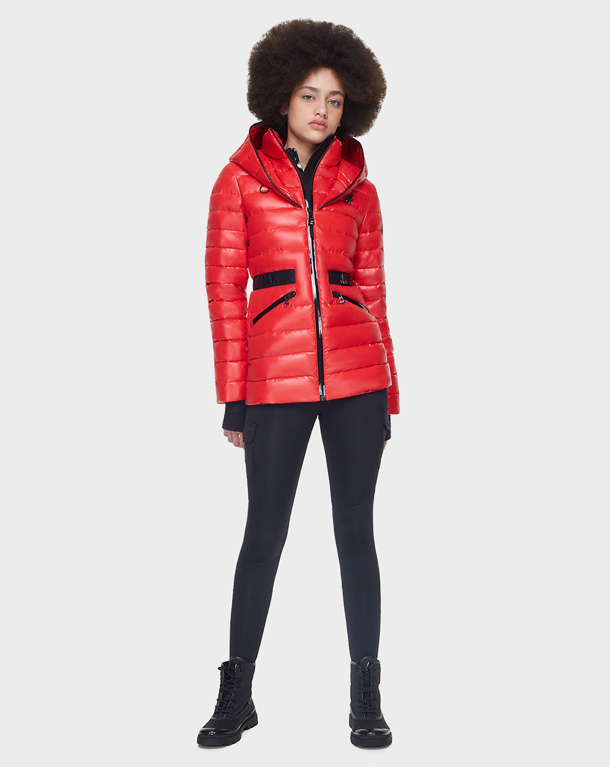 Маня Rudsak, красный
Маня Rudsak, красный