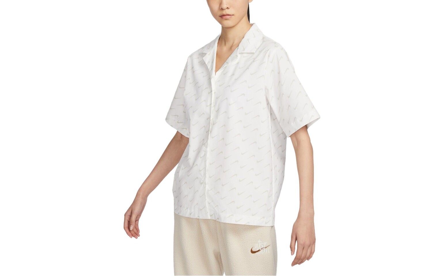 Рубашка женская парусная белая Nike
Рубашка женская парусная белая Nike