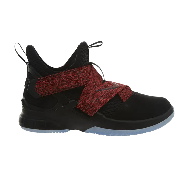 Кроссовки Nike LeBron Soldier 12 GS, черный
Кроссовки Nike LeBron Soldier 12 GS, черный