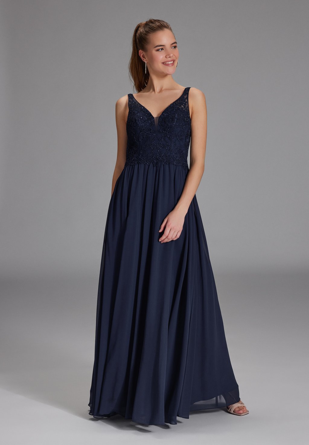 Вечернее платье HEY KYLA Swing, темно-синий
Вечернее платье HEY KYLA Swing, темно-синий