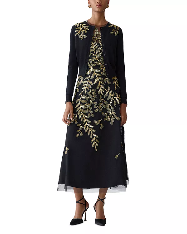 Кардиган с длинными рукавами и круглым вырезом, украшенный декором. Carolina Herrera, черный
Кардиган с длинными рукавами и круглым вырезом, украшенный декором. Carolina Herrera, черный