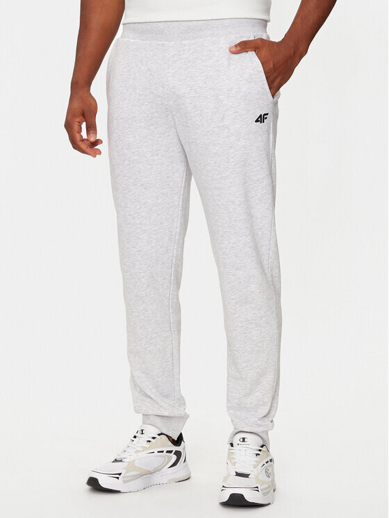 Спортивные брюки стандартного кроя 4F, серый
Спортивные брюки стандартного кроя 4F, серый
