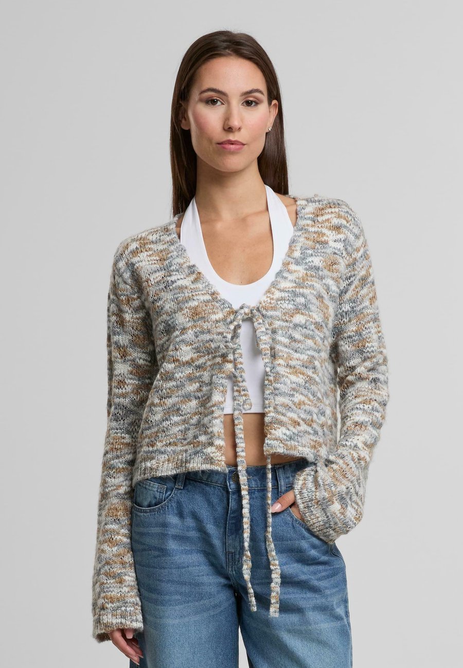 Кардиган Noisy May FRID BELL SLEEVE, Charcoal Gray/Grey
Кардиган Noisy May FRID BELL SLEEVE, Charcoal Gray/Grey