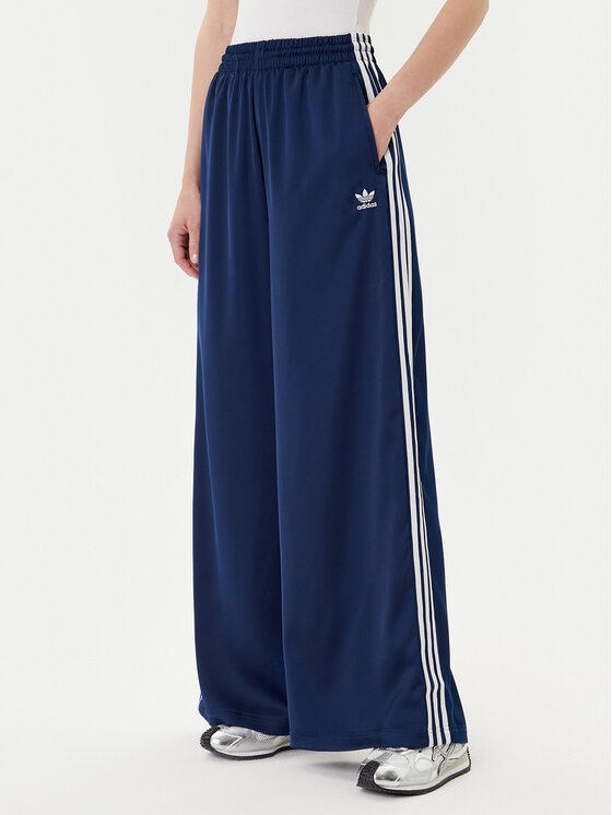 Джоггеры wide leg adicolor Satin JD0881 Adidas, синий
Джоггеры wide leg adicolor Satin JD0881 Adidas, синий
