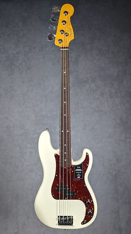 Басс гитара Fender American Professional II Precision Bass, Rosewood Fingerboard
Басс гитара Fender American Professional II Precision Bass, Rosewood Fingerboard