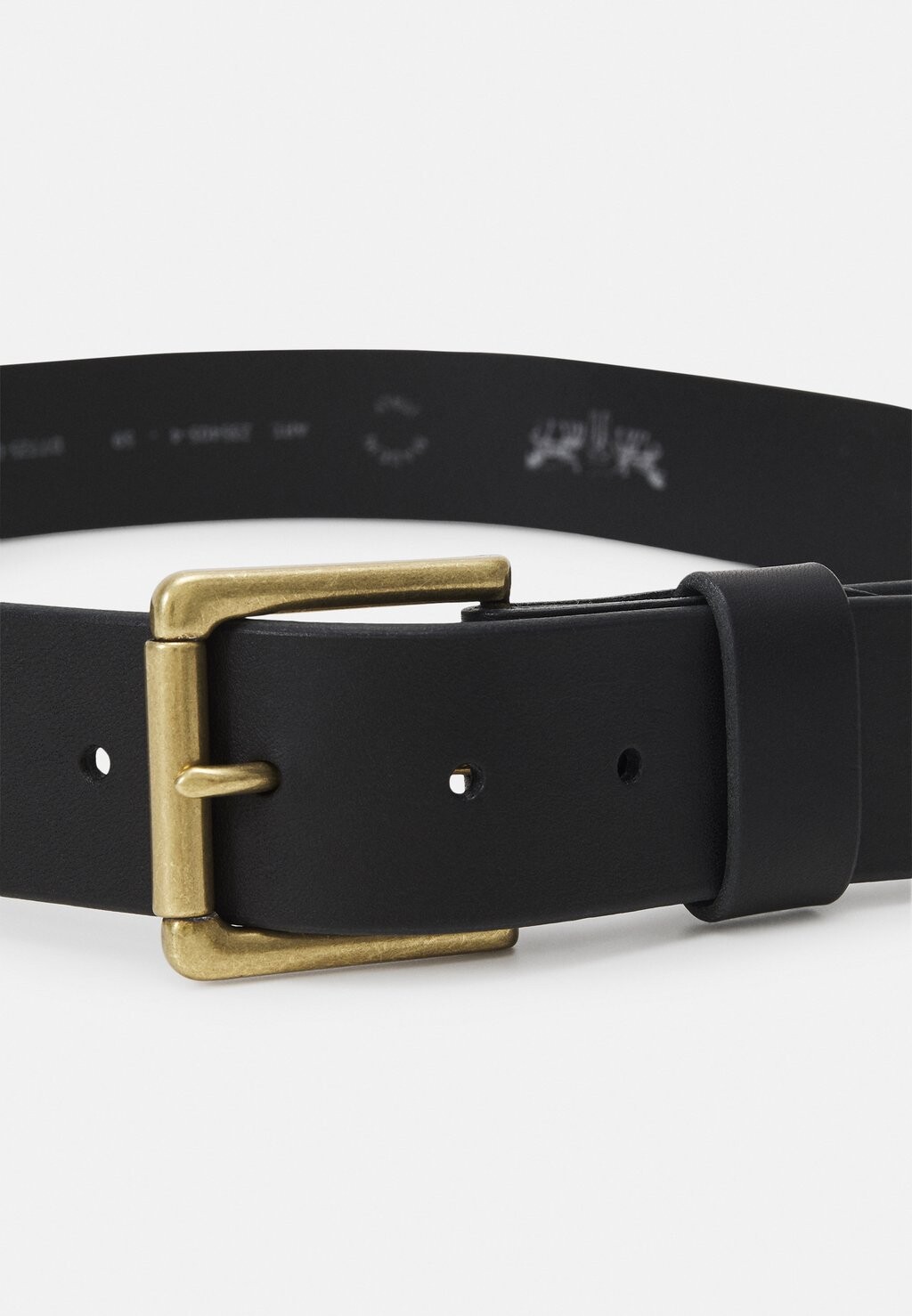 Ремень Heritage Belt Unisex Levi's, черный
Ремень Heritage Belt Unisex Levi's, черный