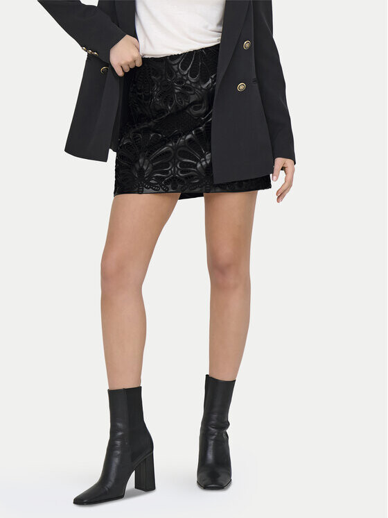 Юбка из искусственной кожи приталенного кроя Only, черный
Юбка из искусственной кожи приталенного кроя Only, черный