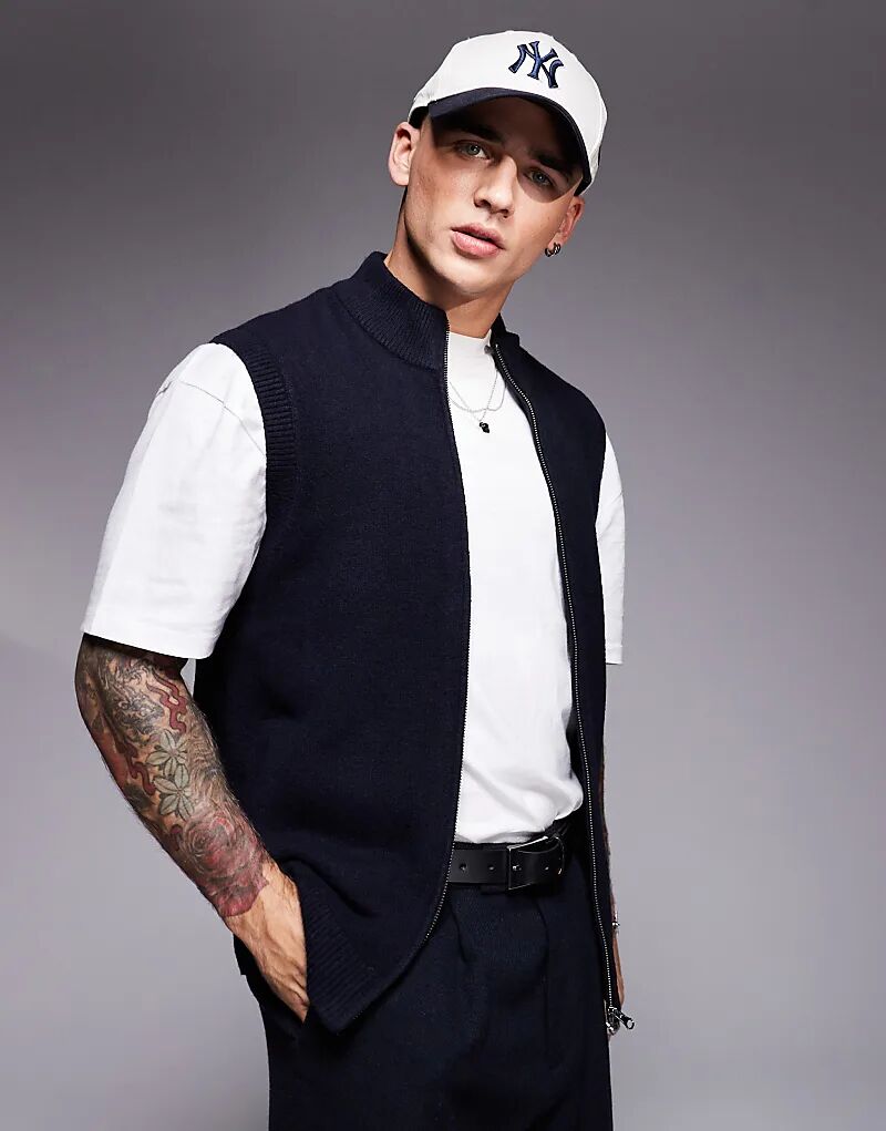 Трикотажная майка на молнии с воротником-стойкой темно-синего цвета ASOS DESIGN
Трикотажная майка на молнии с воротником-стойкой темно-синего цвета ASOS DESIGN