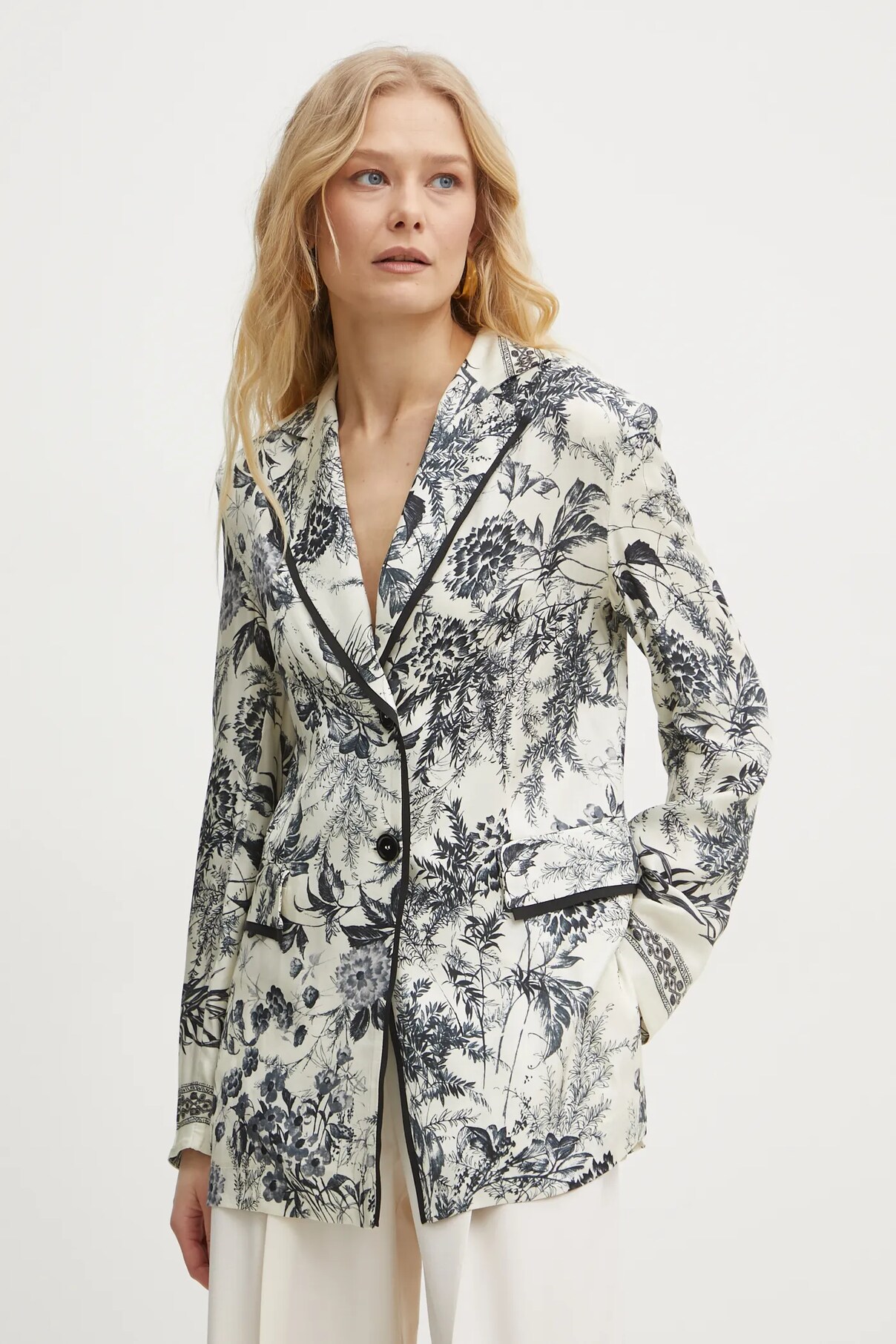 Куртка Simona Corsellini, бежевый
Куртка Simona Corsellini, бежевый