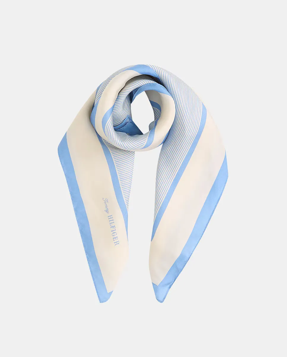 Шелковый платок в синем цвете Tommy Hilfiger, синий
Шелковый платок в синем цвете Tommy Hilfiger, синий