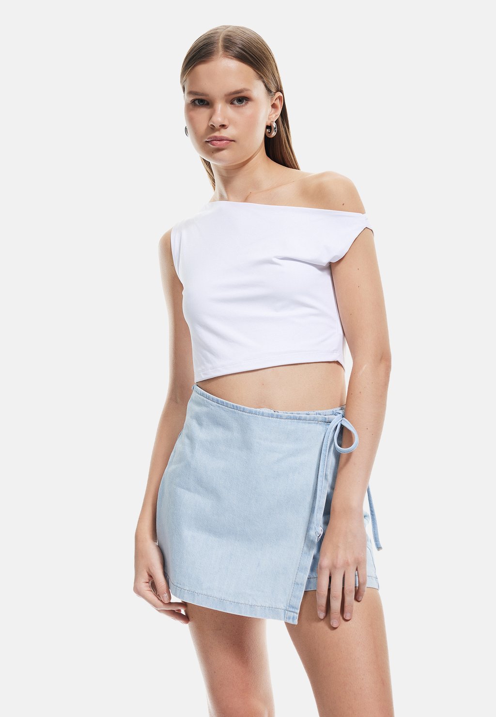 Юбка А-силуэта Mini skirt Koton, цвет Blue Denim
Юбка А-силуэта Mini skirt Koton, цвет Blue Denim