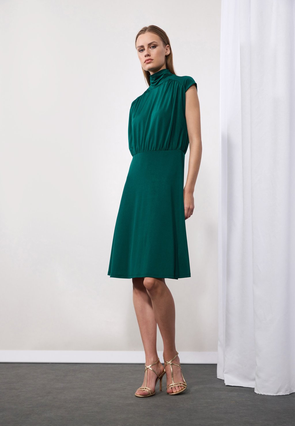 Платье из джерси Anna Field, темно-зеленый
Платье из джерси Anna Field, темно-зеленый