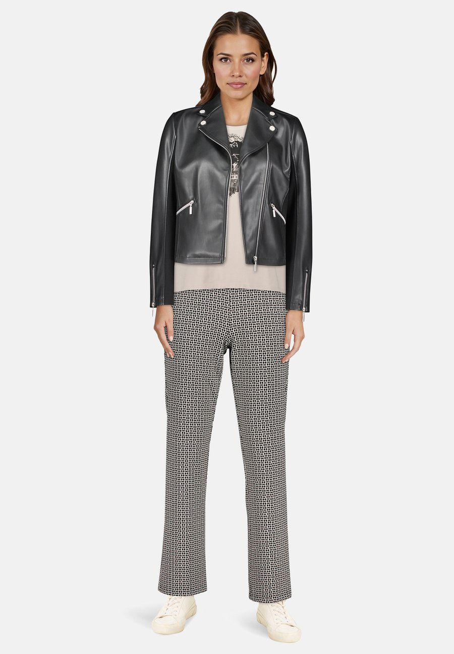 Брюки Betty Barclay Trousers, Weiß/Schwarz/White
Брюки Betty Barclay Trousers, Weiß/Schwarz/White