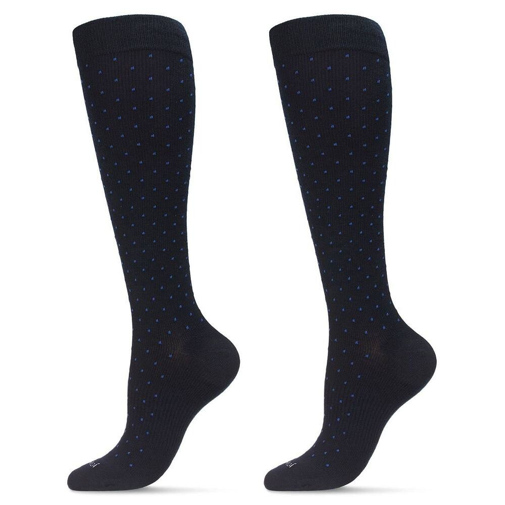 Носки с градуированной компрессией Swiss Dot из смеси хлопка плотностью 15–20 мм рт.ст., 2 шт. MeMoi, темно-синий
Носки с градуированной компрессией Swiss Dot из смеси хлопка плотностью 15–20 мм рт.ст., 2 шт. MeMoi, темно-синий