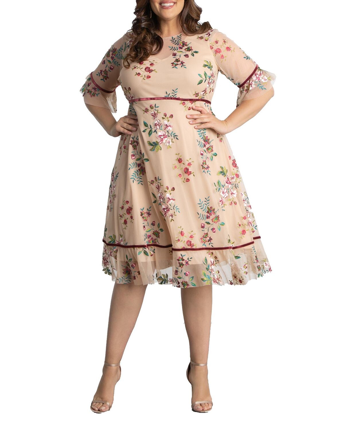 Женское сетчатое платье больших размеров с цветочной вышивкой Wildflower Kiyonna
Женское сетчатое платье больших размеров с цветочной вышивкой Wildflower Kiyonna