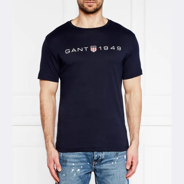 Футболка стандартного кроя с принтом и графикой Gant, синий
Футболка стандартного кроя с принтом и графикой Gant, синий