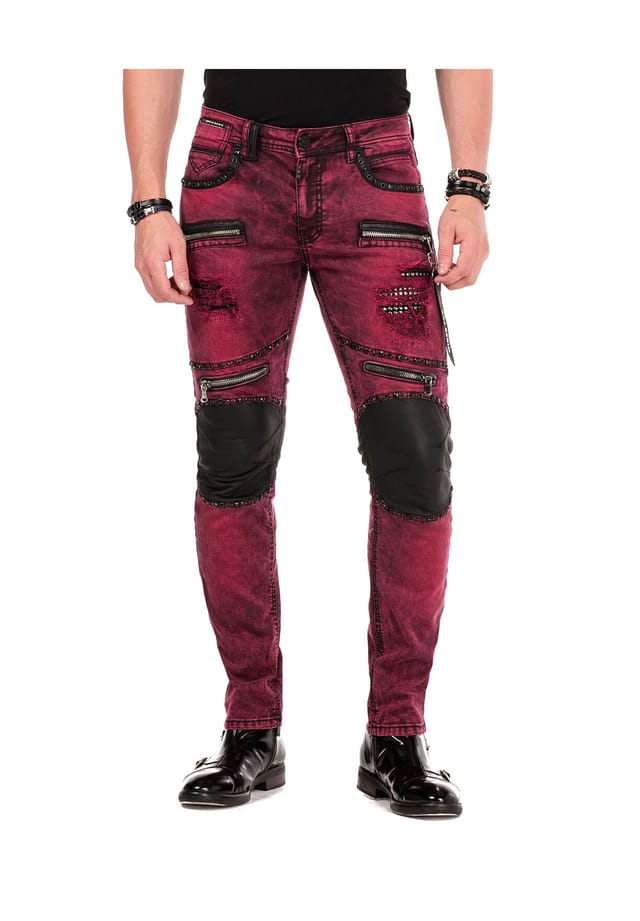 Джинсы прямого кроя с заклепками и декоративными молниями Cipo & Baxx, бургундия
Джинсы прямого кроя с заклепками и декоративными молниями Cipo & Baxx, бургундия