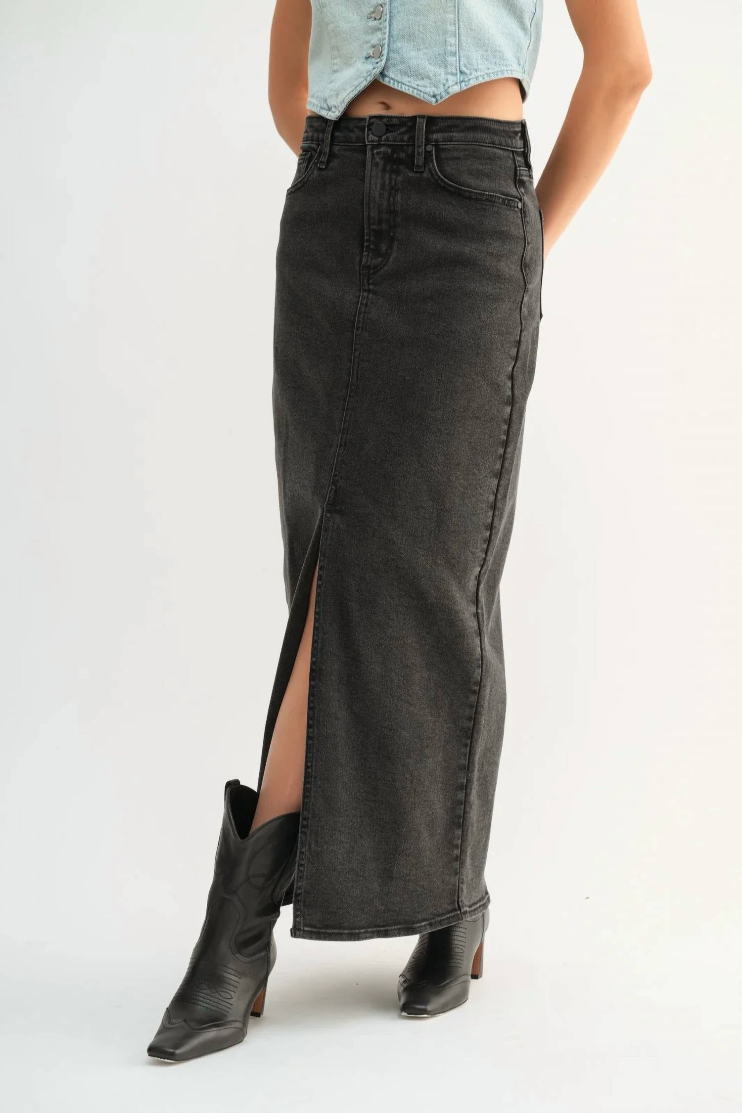 Классическая миди-юбка Stretch черного цвета JUST BLACK DENIM
Классическая миди-юбка Stretch черного цвета JUST BLACK DENIM