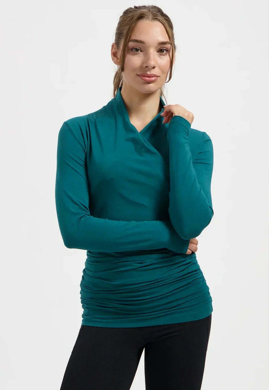 Топ Urban Goddess GOOD KARMA, Sea Moss/Teal
Топ Urban Goddess GOOD KARMA, Sea Moss/Teal