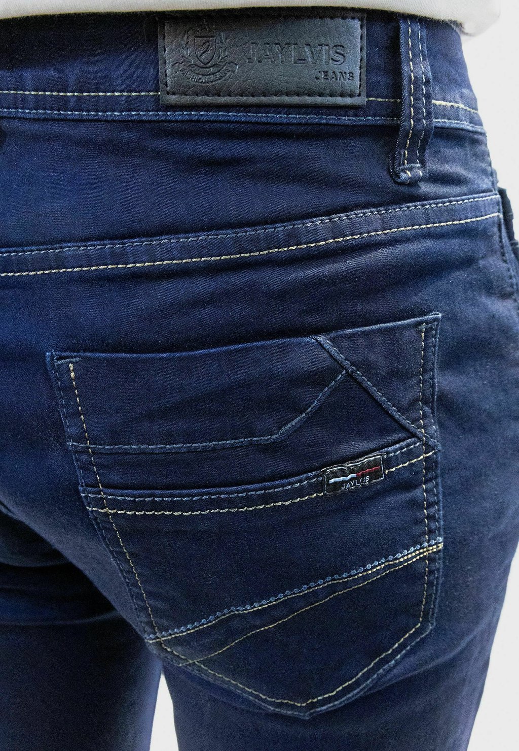 Джинсы облегающего кроя FEINE MIT DESIGN FALTEN UND KONTRASTNÄHTEN JAYLVIS Jeans, темно-синий
Джинсы облегающего кроя FEINE MIT DESIGN FALTEN UND KONTRASTNÄHTEN JAYLVIS Jeans, темно-синий