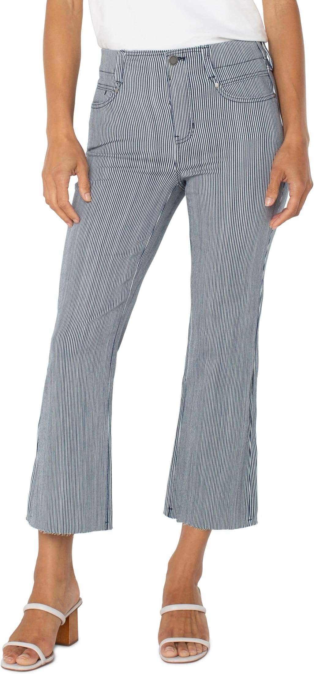 Брюки Liverpool Los Angeles Petite Gia Glider Pull-on Crop Flare With Back Pleat, Navy White Stripe
Брюки Liverpool Los Angeles Petite Gia Glider Pull-on Crop Flare With Back Pleat, Navy White Stripe