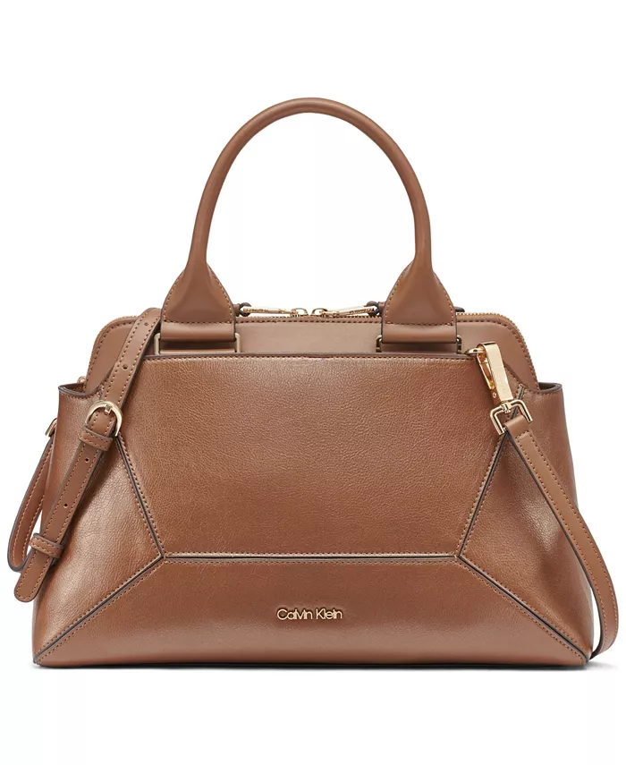 Женская мини-сумка Heidi Calvin Klein, коричневый
Женская мини-сумка Heidi Calvin Klein, коричневый