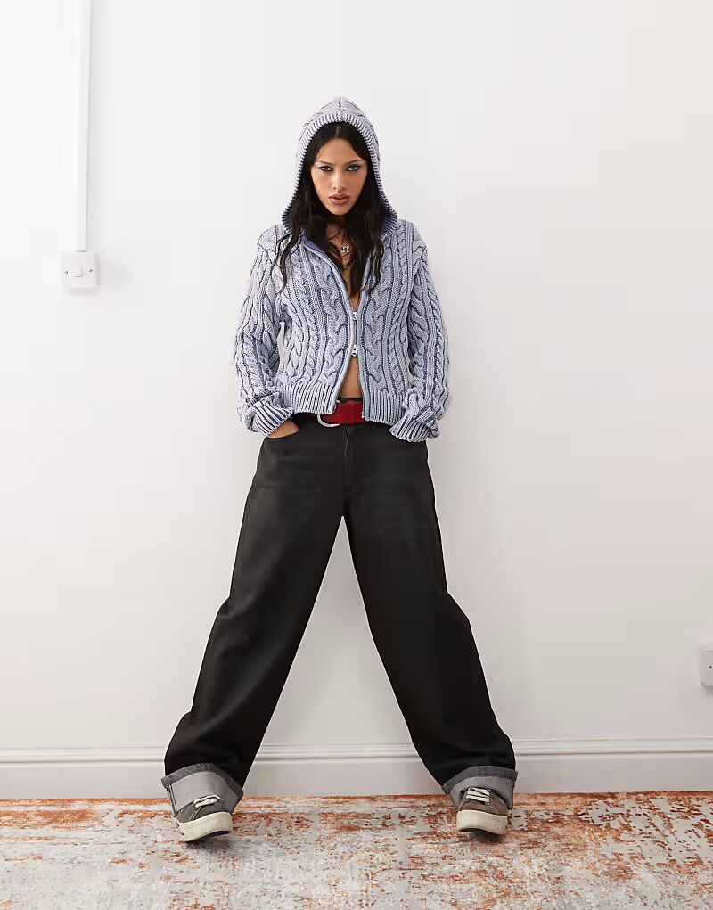 Джинсы X001 antifit в черном цвете с покрытием Collusion
Джинсы X001 antifit в черном цвете с покрытием Collusion