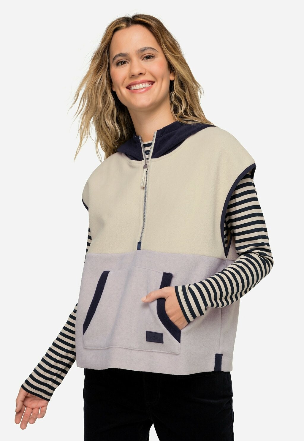 Флисовый свитер FARBIGE KAPUZE LAURASØN, цвет marine
Флисовый свитер FARBIGE KAPUZE LAURASØN, цвет marine