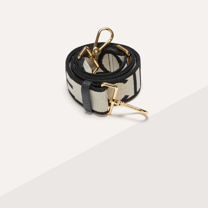 Ремень Coccinelle Logo, цвет Chalk/Noir
Ремень Coccinelle Logo, цвет Chalk/Noir